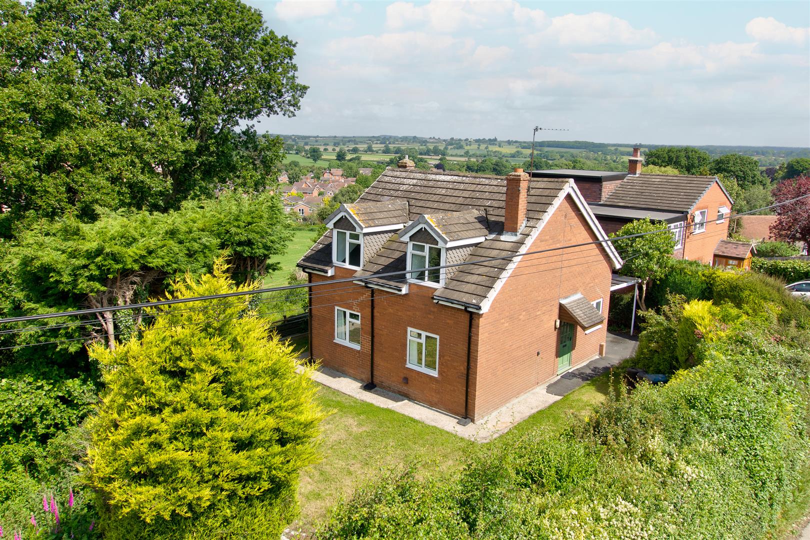Oak Villa, Pontesbury Hill, Shrewsbury, SY5 0XX Estate Agents